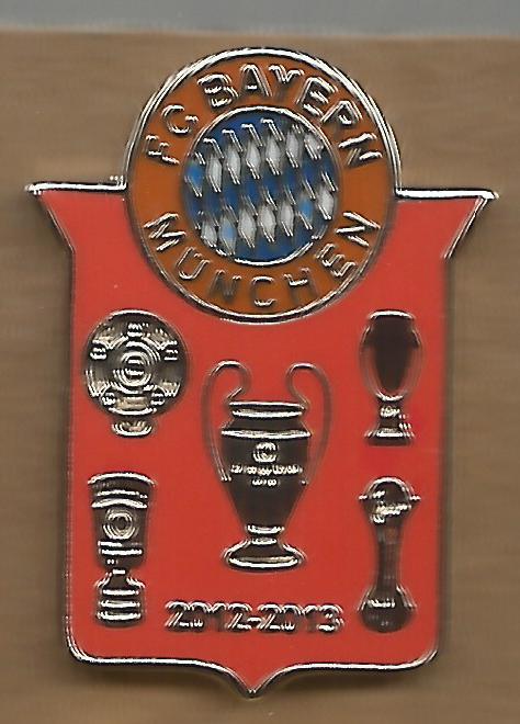 Badge Bayern Munich Champions 2012-2013 red